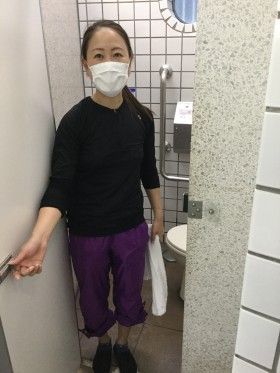 新横浜駅前トイレ早朝掃除