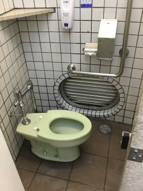 新横浜駅前トイレ清掃