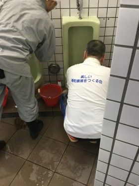 新横浜駅前トイレ早朝掃除