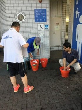 新横浜駅前トイレ清掃