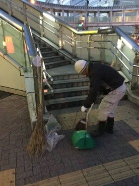 新横浜早朝清掃