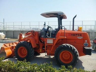横浜市緑区で新しい道路を造っています