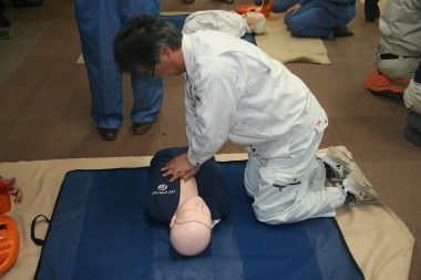 心臓マッサージの勉強会