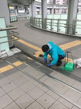 新横浜駅前早朝清掃