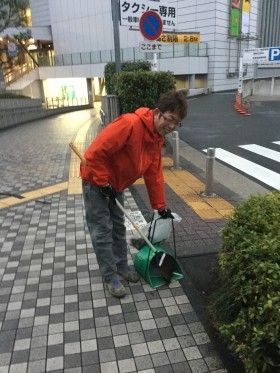 新横浜駅前早朝清掃