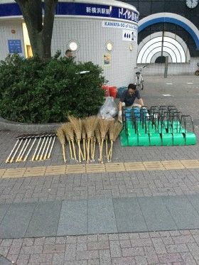 新横浜駅前トイレ清掃