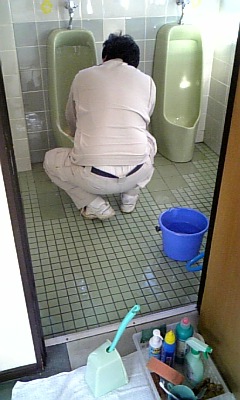 会社トイレの掃除