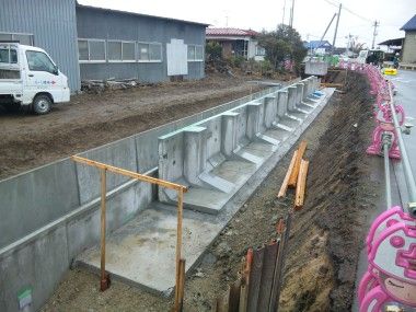 、大地震の時の避難路を作る工事