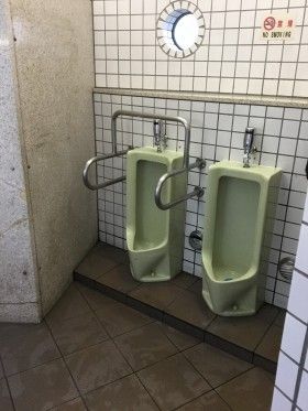 新横浜駅前街頭清掃