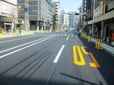 野毛地区で歩道を拡幅