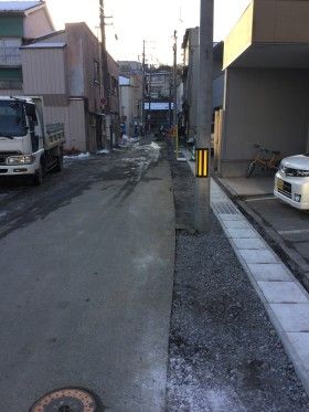 気仙沼市八日町地区が大震災の大津波で壊されました。コナゴナになった街の道路を復旧します！
