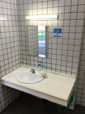 新横浜駅前トイレ清掃