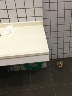 新横浜駅前トイレ清掃