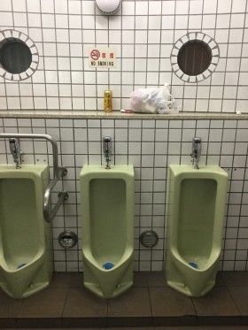 新横浜駅前トイレ早朝清掃