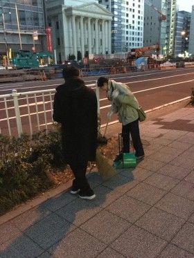 新横浜早朝清掃