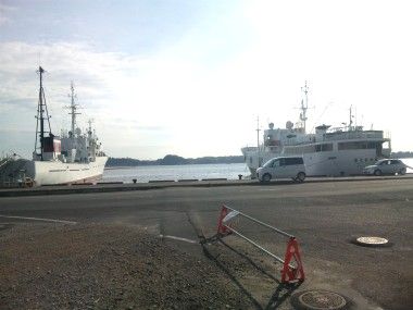 塩竈の港